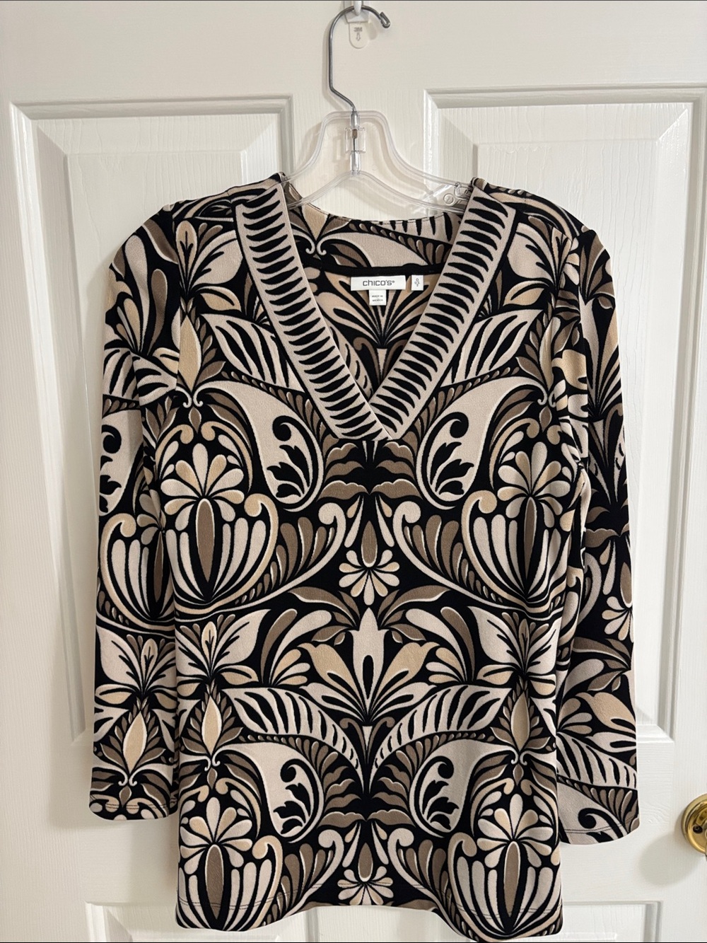 Chico's Black and Beige V-Neck Patterned Knit Top